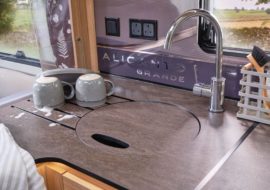Alicanto Grande II - Circular sink with swan-neck mixer tap, flush fit cover and integrated draining area