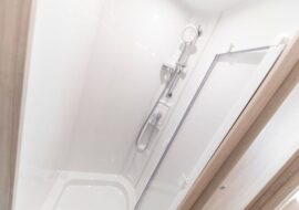 Avante 520 shower