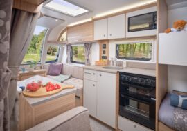 Phoenix GT75 762 Bedroom through to kitchen